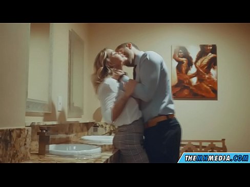❤️ ໃນເວລາທີ່ຜິວເນື້ອສີຂາວ busty seduces ທ່ານຢູ່ໃນຫ້ອງນ້ໍາສາທາລະນະ ❤️ ໜັງໂປ້ ຢູ່ຄອມ lo.sex-porntube.ru ❌
